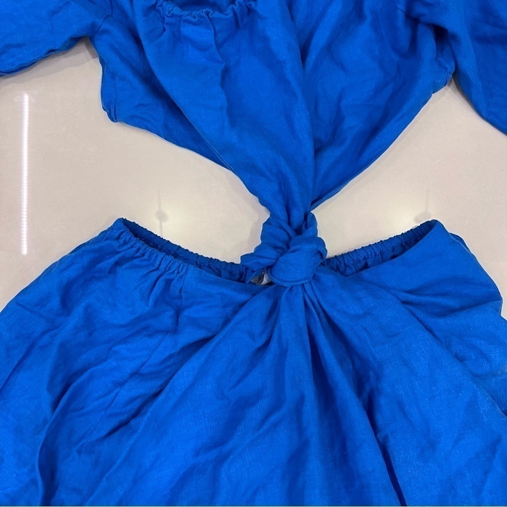 Farm Rio
Off-Shoulder Cutout-Waist Knotted Midi Dress - Picture 6 of 9